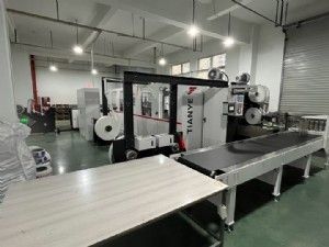 TY-10001 fully automatic square bottom heat sealing bottom machine